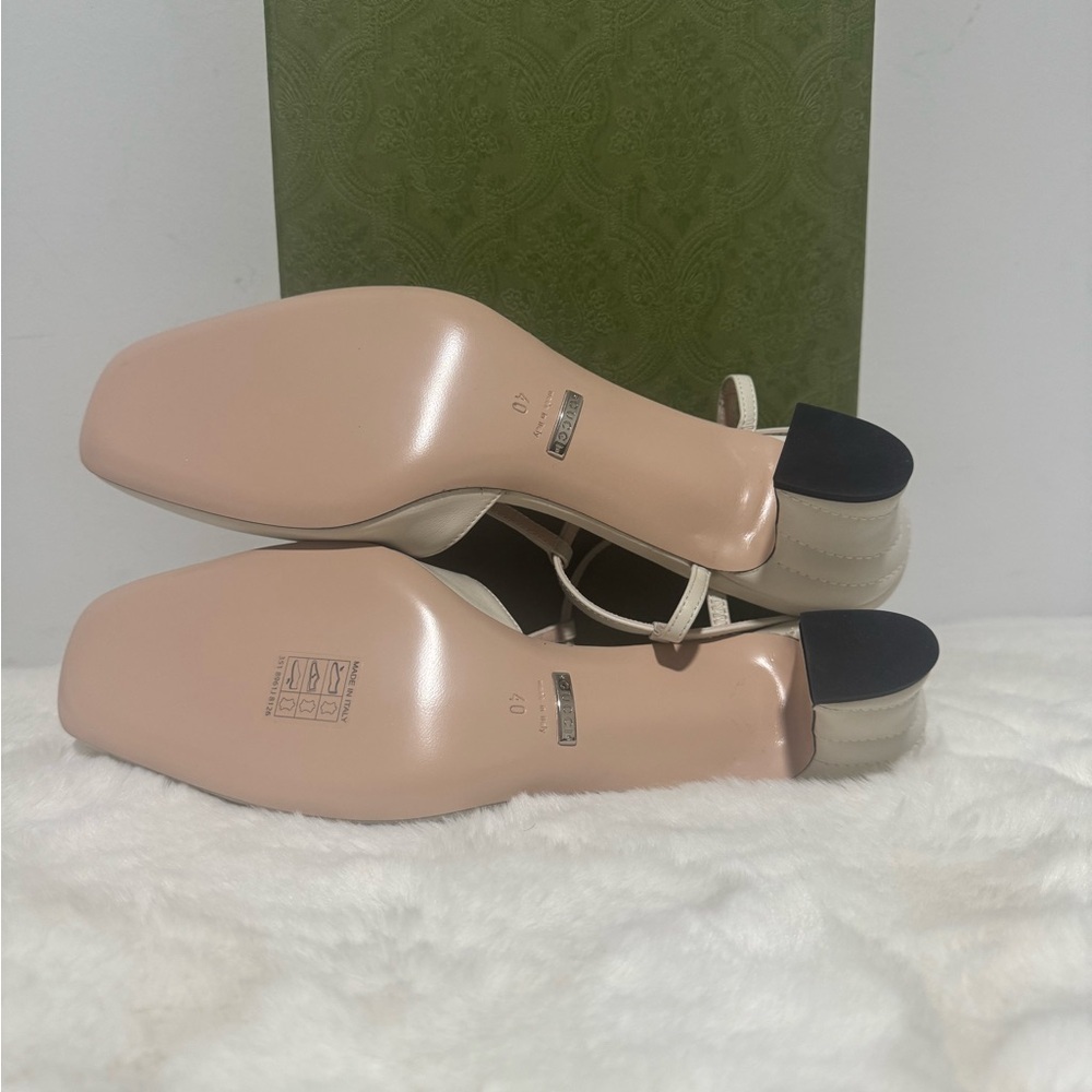 Gucci Elegant Cream T-Strap Heels - Picture 6 of 7